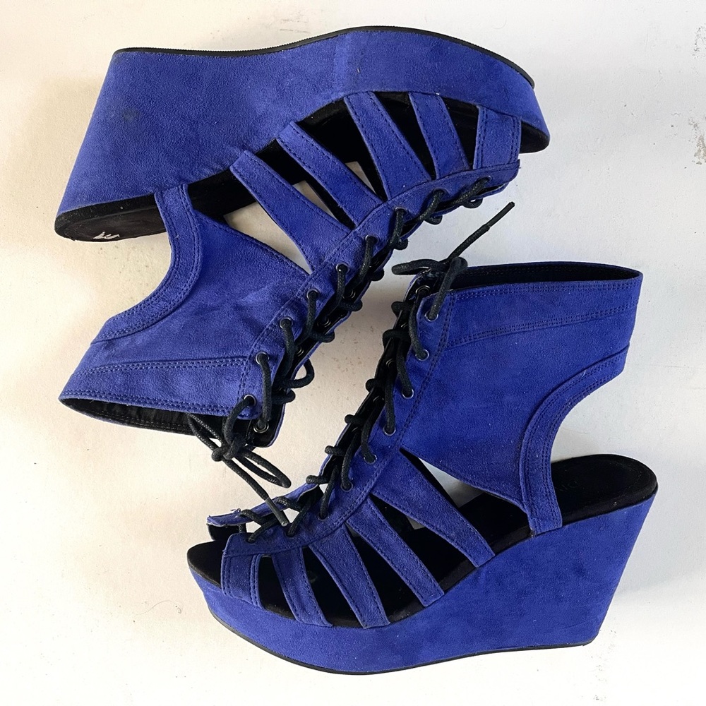 H&M Shoes , suede fabric, royal blue color, Size 9